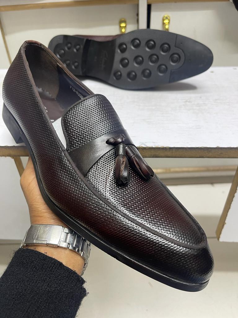 Tatinomi22's tweet photo. @Total_dadoic Mkuu, Ndula safi kwa bei safi. Authentic Leather.
Baze ni Lois Plaza along Latema road, shop 01 3rd floor.
0703510557 order online for huge discounts.
Nimekuchanua. https://t.co/9rHzqMKv3f