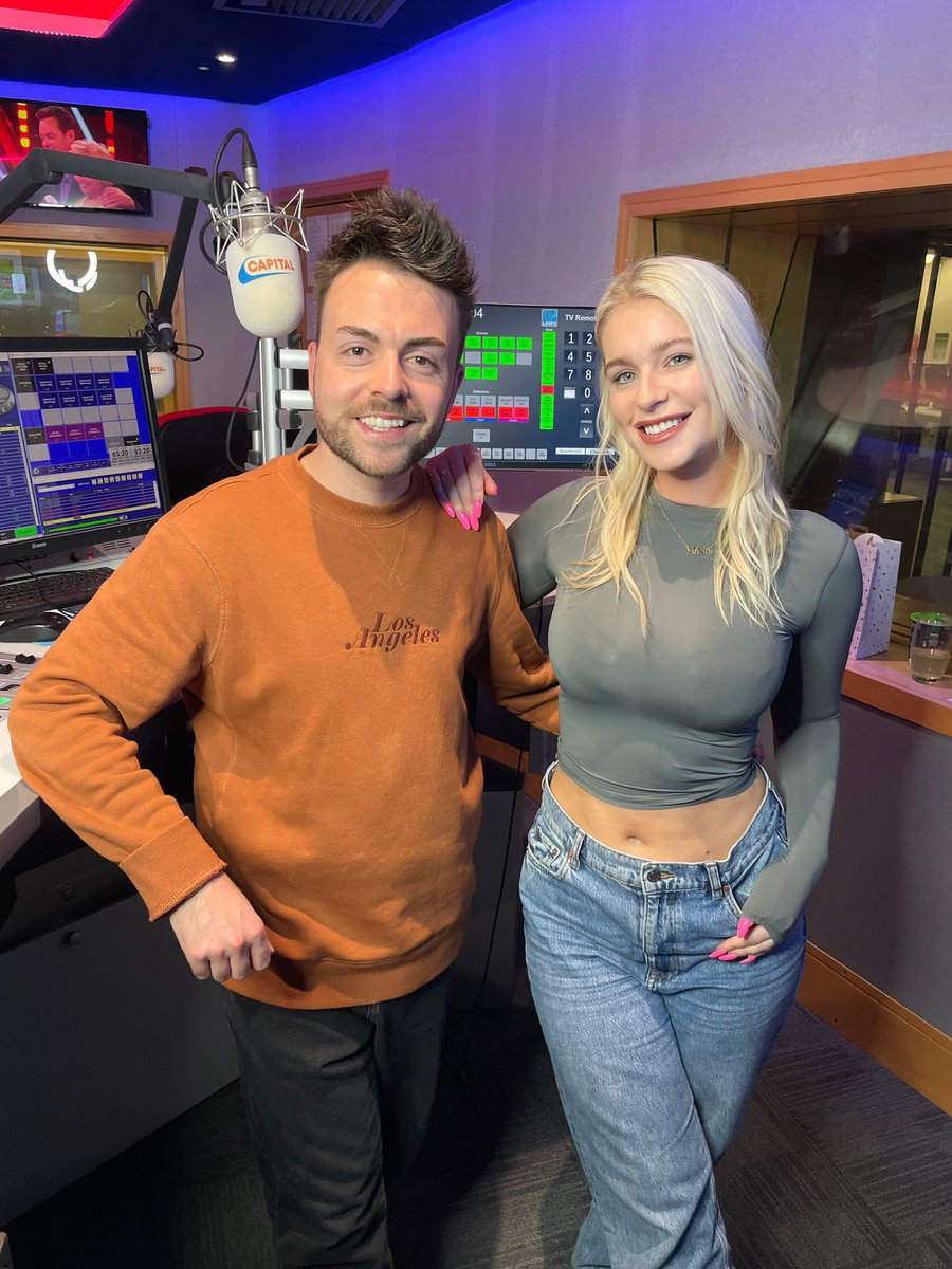 Hard launching some personal news 📻 I’m beyond excited to be joining the Capital family looking after drive time on @CapSouthWales with Josh while Kally is on maternity! 🥳💕 Tune in at 4-7pm Mon-Fri 🎙️