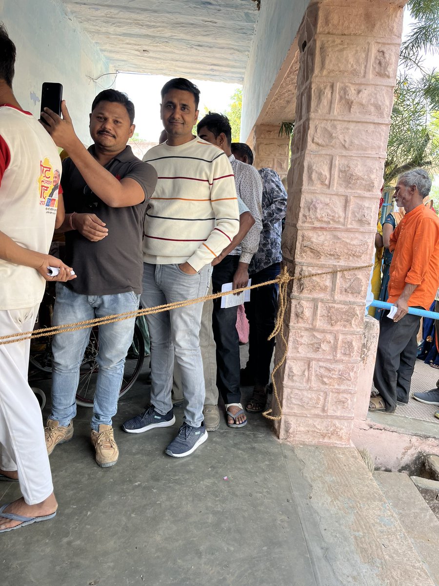 Vote for betterment, development and democratic rights.
Jai hind
#RajasthanAssemblyElection2023 
#RajasthanPolls 
#RajasthanElection