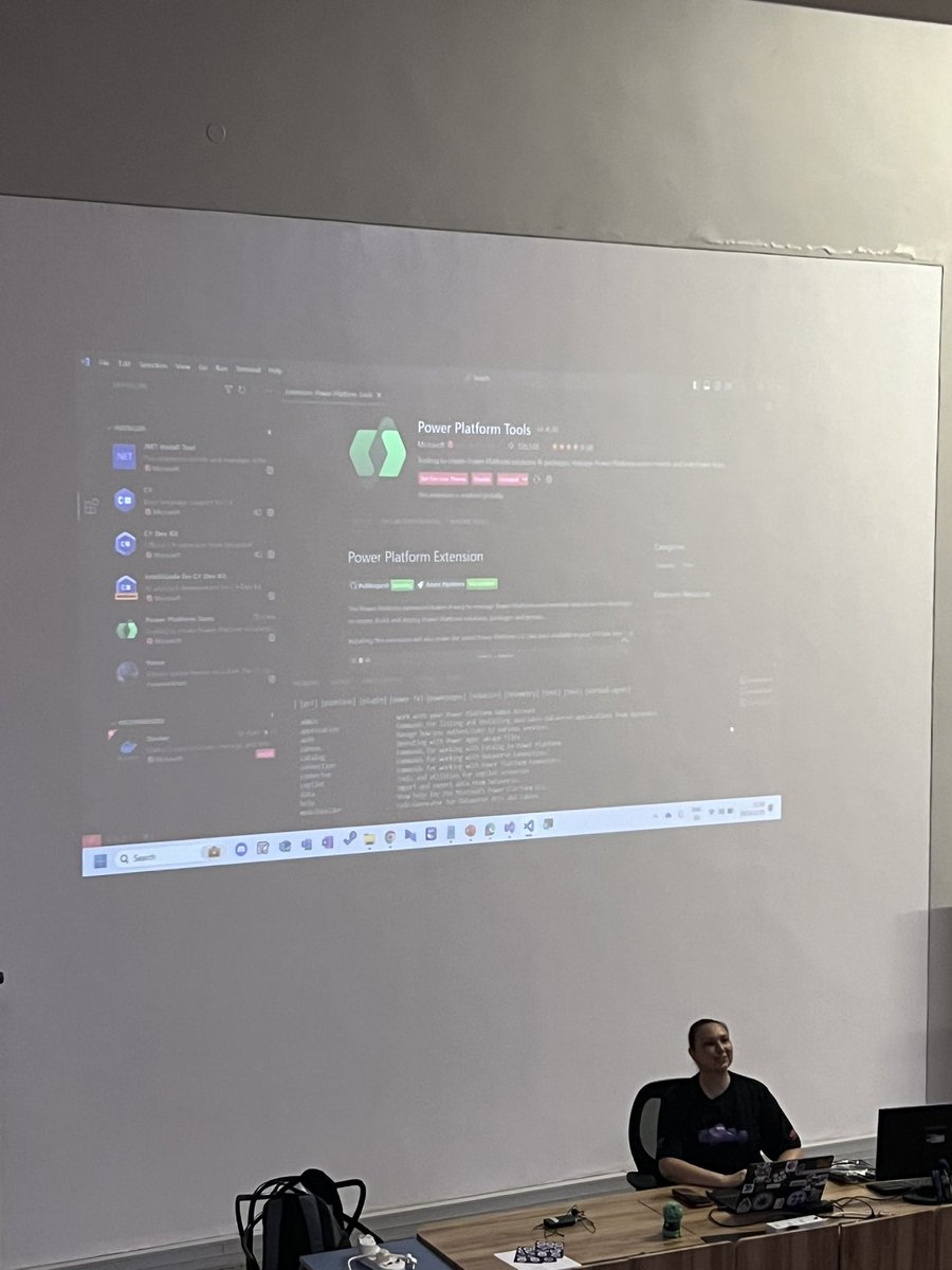 ThatTechieGirl's tweet image. @Carike_B is in action in .Net conf 2023 Cape Town

#DotNetConfSA