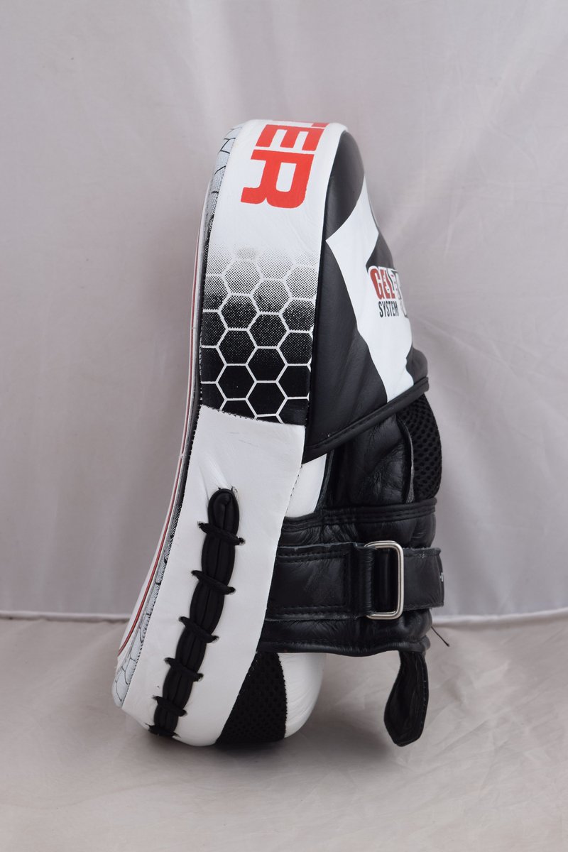 _fightersports's tweet image. BOXING FOCUS PADS
.
#PadPower #StrikeSmart #PrecisionPads #FighterFocus #TrainingEssentials #PadWorkPro #BoxingPrecision #HitThePads #PunchPerfect #PadMaster #TrainingIntegrity #FighterFlow #PadDrills #PrecisionStriking #FighterTraining #PadsOfChampions #HitTheMark