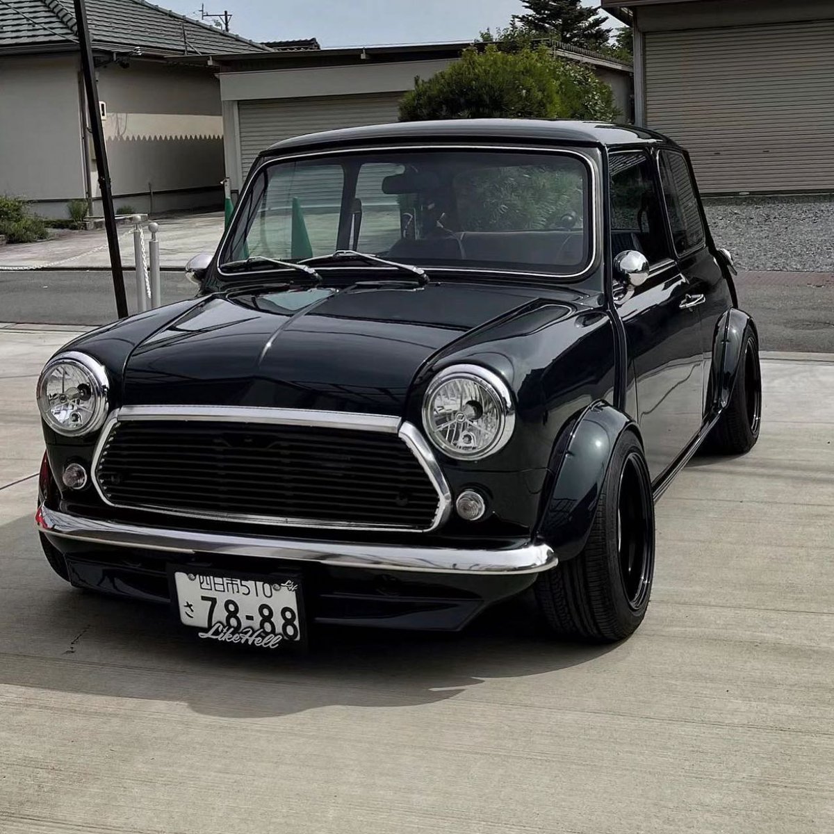 justminicooper's tweet photo. Perfection 🔥🦾💣
Owner: @shota_lantis
#oldcar #carlifestyle #vintagecars #mini #minicooper #britishcars #ohsoretro #carguy #miniclassic #minigirls #miniuk #minioftheday #classicmini #globalmini #classiccar #rovermini #oldmini #austinmini #classiccars
#itswhitenoise #cargramm https://t.co/a4XXbYLr5A