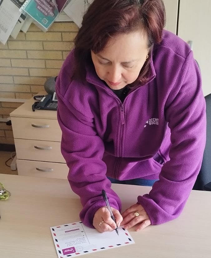 accentsocial_'s tweet photo. Als Habitatges amb Serveis per a Gent Gran Lluís Companys i en el marc del #25N, dia internacional per a l'eliminació de la violència contra la dona, volem mostrar el nostre suport i solidaritat a totes les dones que pateixen o han patit violències. 
#Segueix
#UnaVidaSinViolencia https://t.co/lVp0cW9LWW