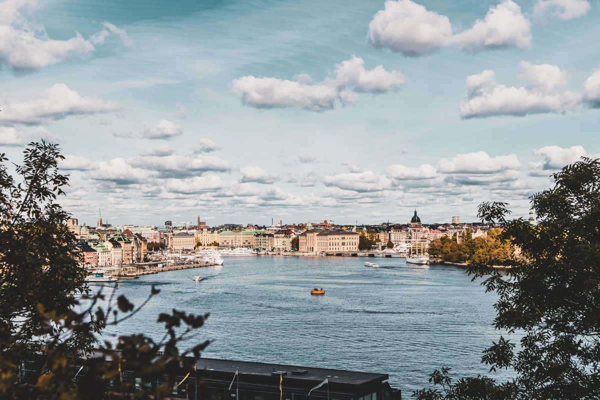 EUROCITIES's tweet photo. Stockholm's new low-emission zone will improve air quality, curb traffic congestion, reduce reliance on cars, improve health&living conditions🍃🚶
What makes @Stockholmsstad's "the most ambitious" to date? Click here to find out 🔗https://t.co/4oe0CFT5Il
@larsstromgren #UVAR https://t.co/dq1AcbPRCf