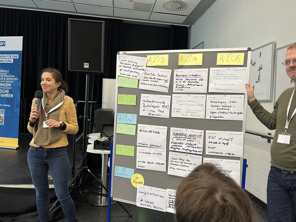 rggnkmp's tweet photo. Sessionplanung #OKNRW Barcamp https://t.co/0cYIQNnMb9