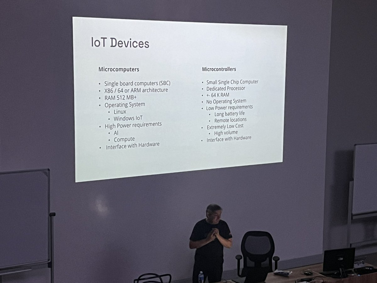 ThatTechieGirl's tweet image. @adpead firing up lighting talk at .Net conf 2023

#DotNetConfSA