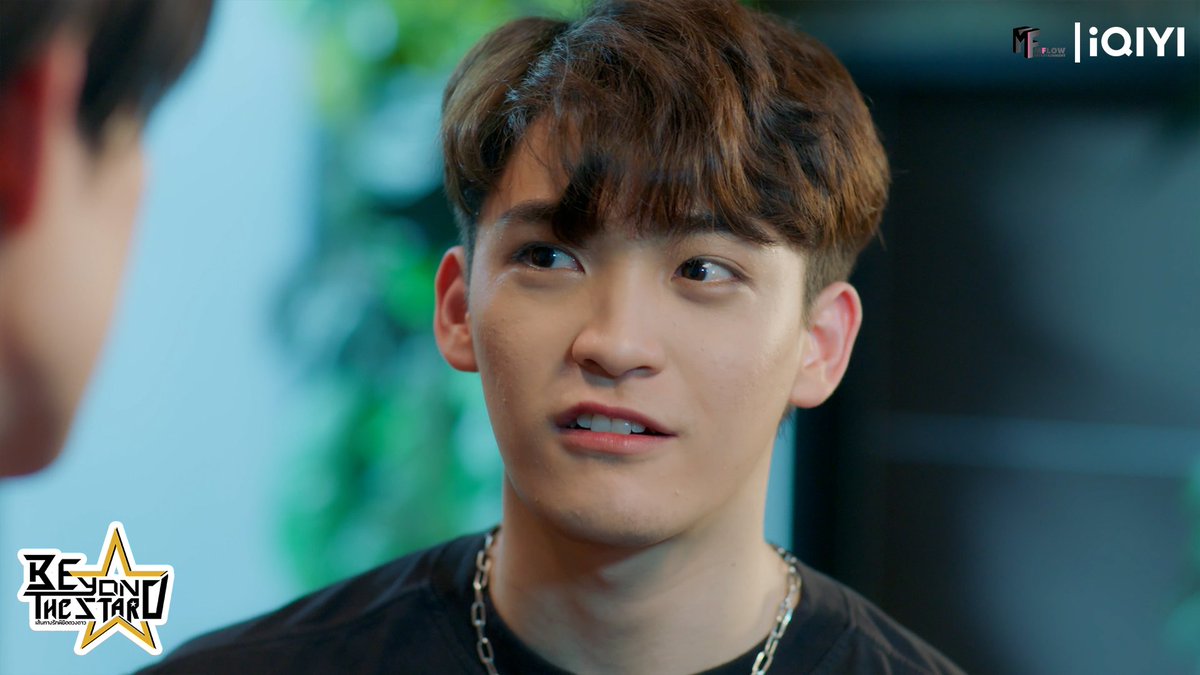 iQIYI_Thailand's tweet photo. มาขัดจังหวะตอนเขาจู้จี้กันไม่พอ ยังมาแซะเขาอีก 
หนู ! โมโหอะไรก่อนน
#beyondthestarEP3

📍ทุกวันเสาร์ เวลา 23.45น.
💚ดูออนไลน์เวอร์ชัน UNCUT บนแอป #iQIYI เเละ เว็บ https://t.co/qsOnzr5Ak7 ที่เดียวเท่านั้น
https://t.co/TgGb8j465t

#เส้นทางรักพิชิตดวงดาว
#mflowentertainment https://t.co/3g6PtDWGfO