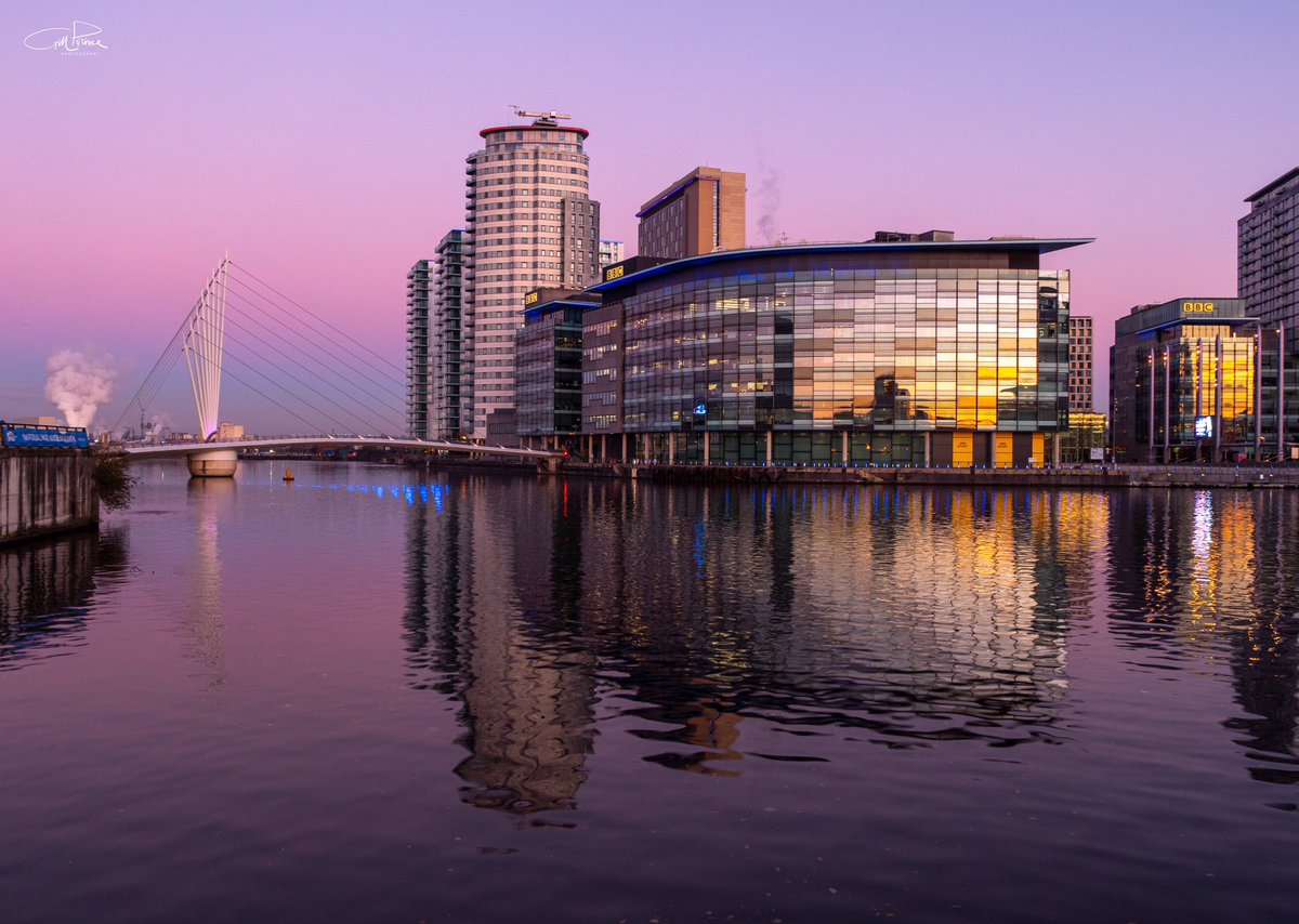 One more from this morning @MediaCityUK - loving the sunrise reflected in the buildings 😊 @visit_mcr @salfordquays #manchester #salfordquays #mediacityuk