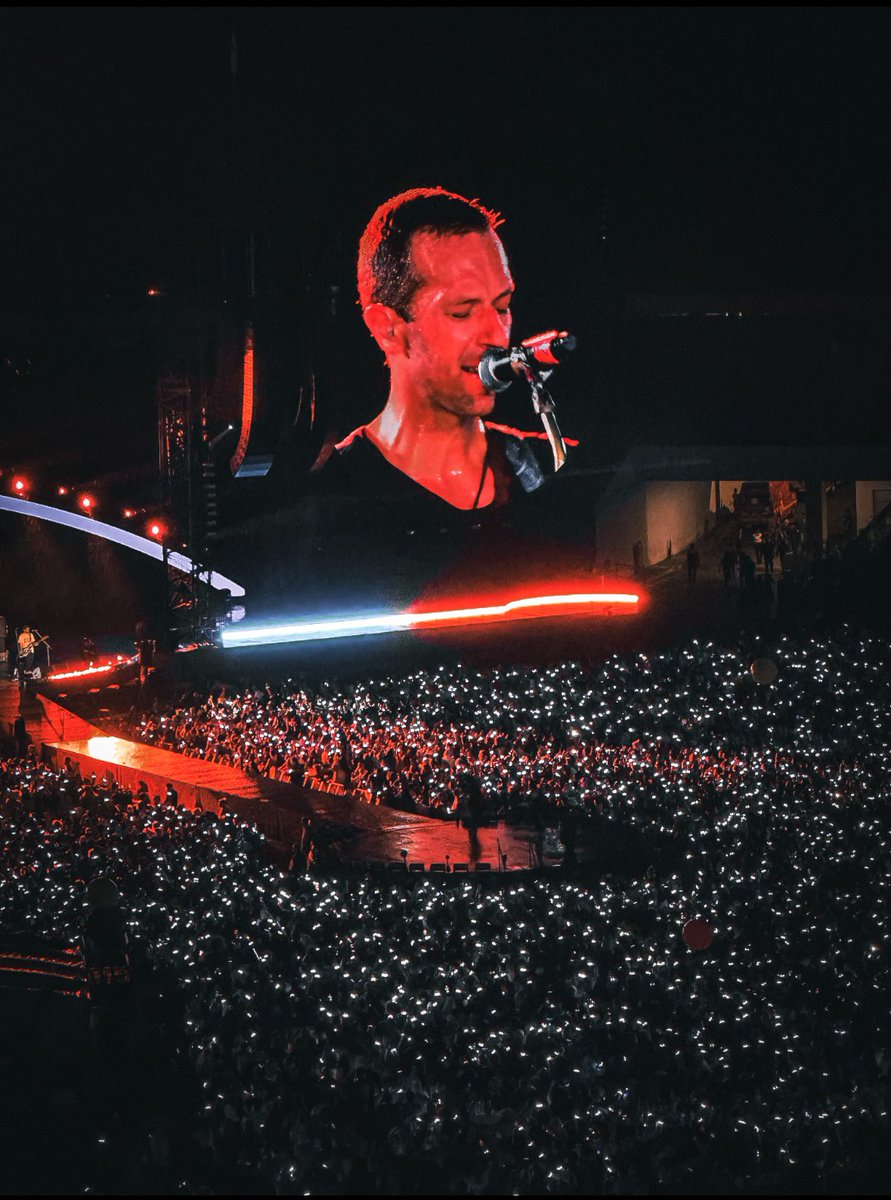 FaiqStupefy's tweet photo. The best way to end my 2023. Thank you Coldplay for after 27 years.
#COLDPLAYinKL #ColdplayInMalaysia #ColdplayinMY #MusicOfTheSpheresWorldTour https://t.co/t85fTe1reK