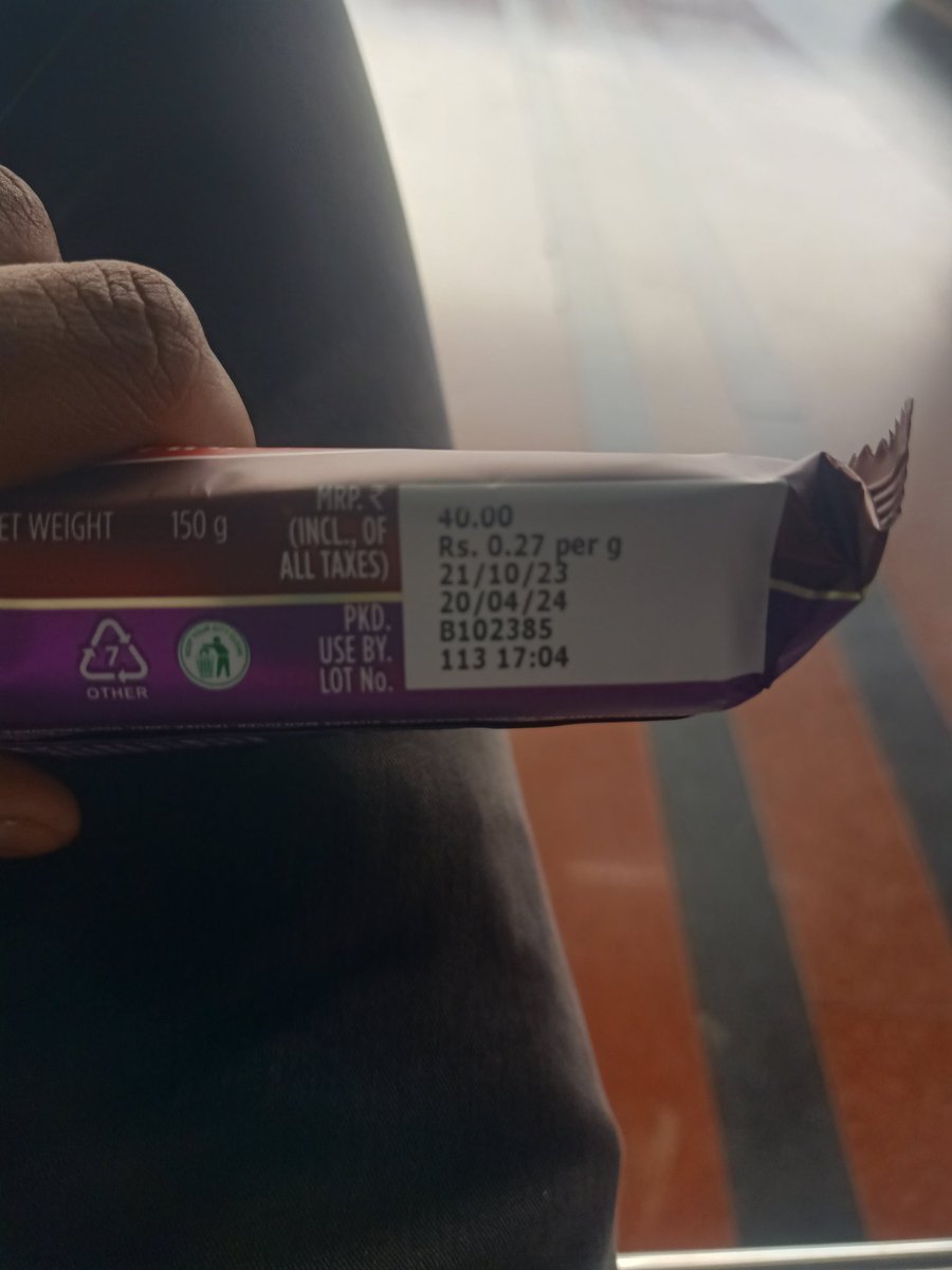 Gmani3518's tweet photo. @IRCTCofficial Still the issue is not solved &amp; I have new issue on same problem of excessive price on MRP is there any co-opertion between @DRMWaltairECoR  because they are selling legally. After complaining officials not taking action.But they are not imposing fines why? https://t.co/dvz7xSlwKI