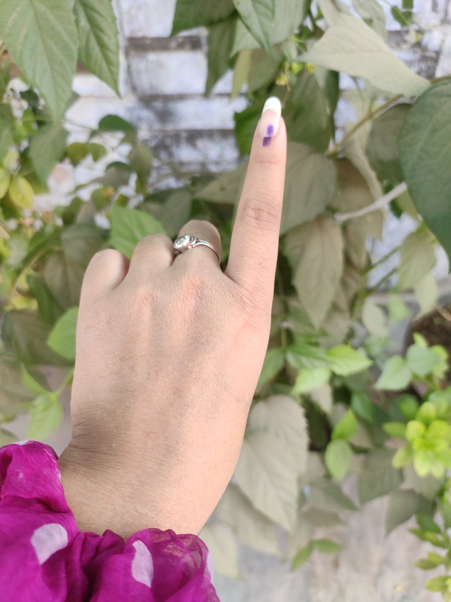 Finally first vote done✔️
#RajasthanAssemblyElection2023 #RajasthanElections2023 #MyVoteMyPower