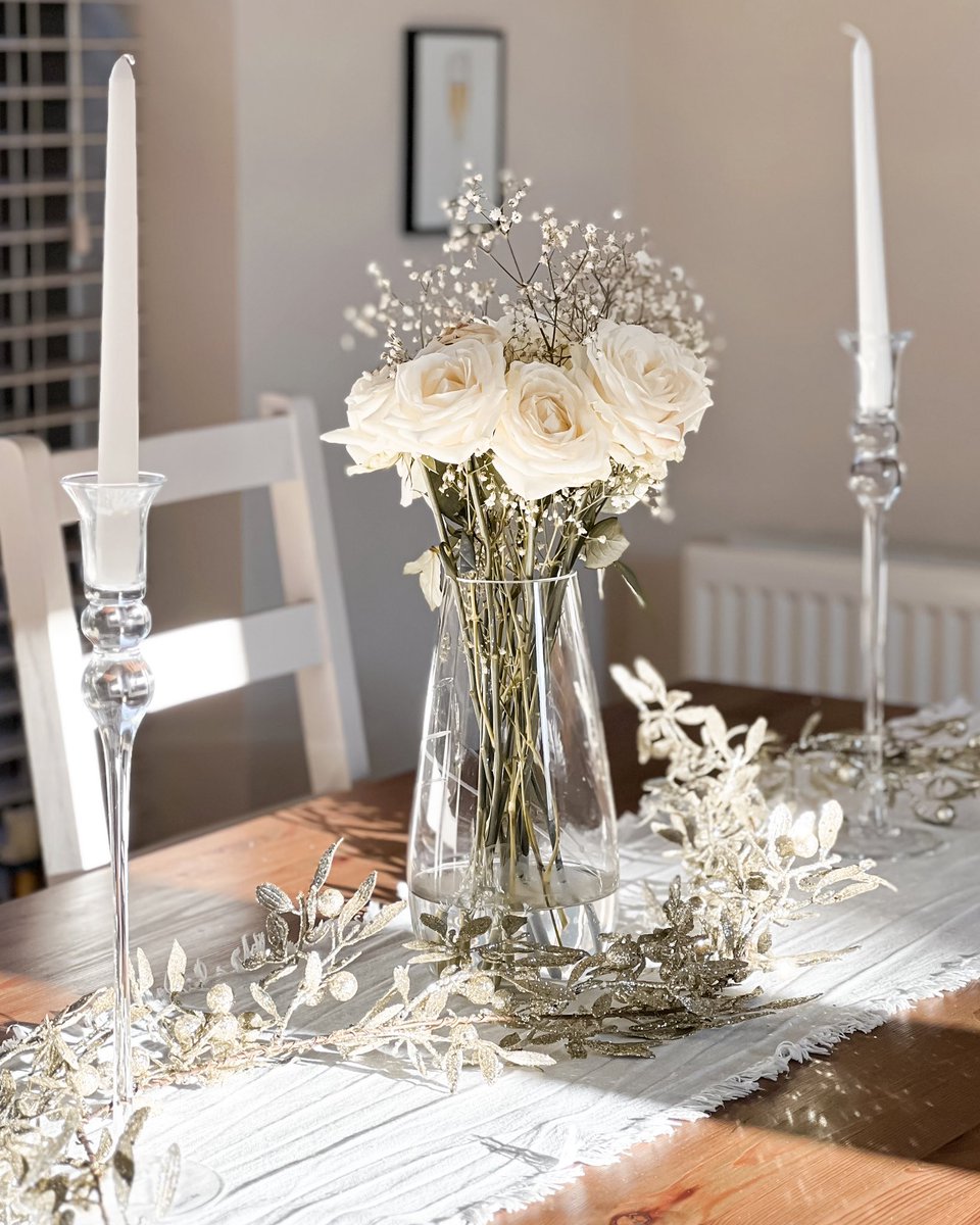 Christmas is starting to arrive in the E Household ✨