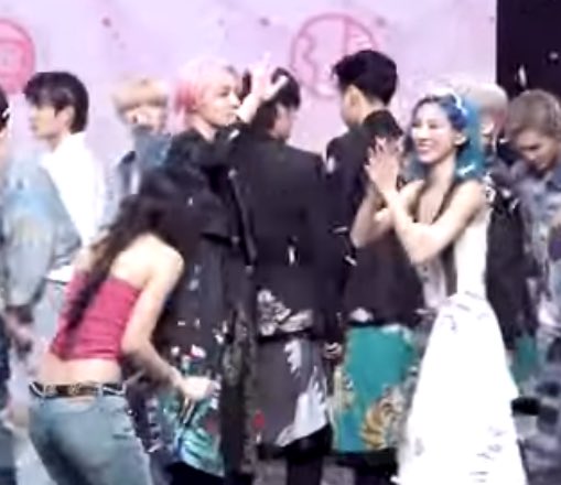 cloveryootony's tweet photo. MY YOOHSEUL BABIES FINALLY LIKE YOU DONT UNDERSTAND THESE ARE THE MOST PRECIOUS PIXELS IN MY LIFE I LIVE IN THESE PIXELS NOW https://t.co/TThKOTH3Up
