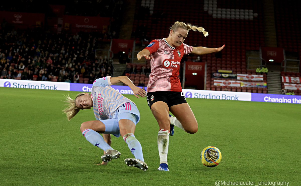 MichaelaCater94's tweet photo. First pictures loaded and it’s the amazing @JemmaPurfield ❤️⚽️ Player 21 for @SaintsFCWomen 

@SaintsFCWomen vs @ArsenalWFC 

📸⚽️ @michaelacater_photography 

@dailyechosaints 
#southamptonfc #saintsfcwomen #footballplayer #continentalcup2023 #saintsvsarsenal #sportsphotography https://t.co/MFOWVFQx8N