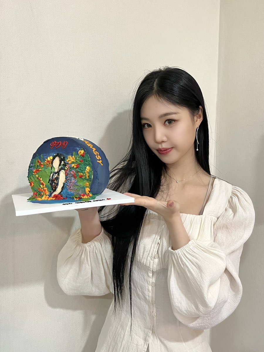 [#수탱데이📸]
2023.11.25. 😍♥️

#수진 #SOOJIN #아가씨