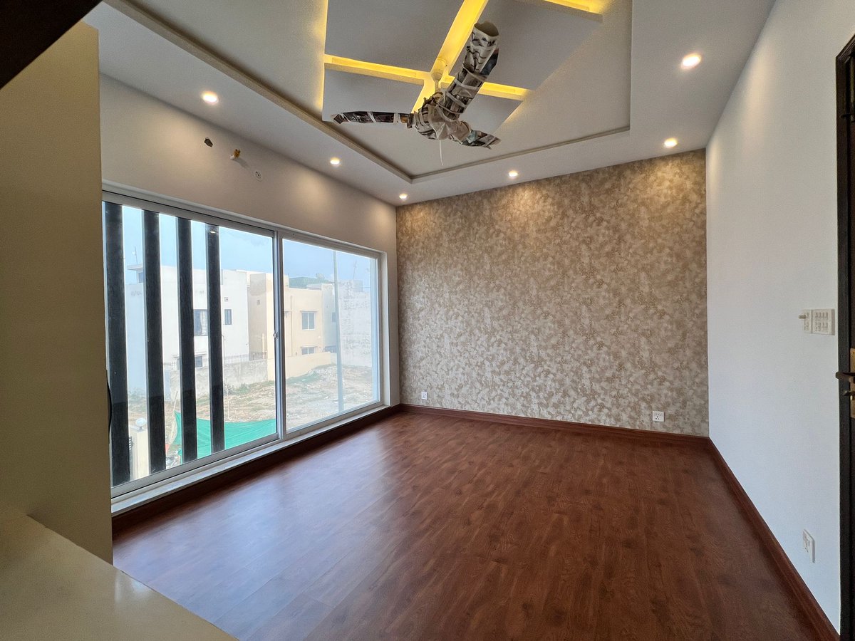 Nasir7766's tweet image. 🏡 𝐄𝐱𝐜𝐞𝐩𝐭𝐢𝐨𝐧𝐚𝐥 𝟓 𝐌𝐚𝐫𝐥𝐚 𝐇𝐨𝐮𝐬𝐞 𝐰𝐢𝐭𝐡 𝐁𝐚𝐬𝐞𝐦𝐞𝐧𝐭 𝐢𝐧 𝐃𝐇𝐀 𝐏𝐡𝐚𝐬𝐞 𝟗 𝐓𝐨𝐰𝐧, 𝐋𝐚𝐡𝐨𝐫𝐞 🌟
#houseforsale #lahoreproperty #realestatelahore #5marlahouse #InvestmentOpportunity #dreamhomes #househunting #propertylisting #familyhomes #dhalahore