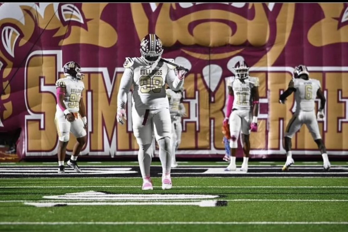 Bring Em Out Bring Em Out. Game Day with my Dawgs. Let’s Go!