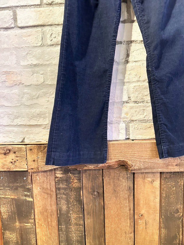 bud_vintage_'s tweet photo. 1990s GAP Corduroy Flare Pants
Size 31×30
スキニーコーズフレア
ネイビーです。
Available at our website
We worldwide
#budvintageclothing #Vintage #80s #90s #00s #y2k #古着 #ヴィンテージ #harajuku #outfit #used #原宿 #gap #oldgap https://t.co/6TaAZSroev
