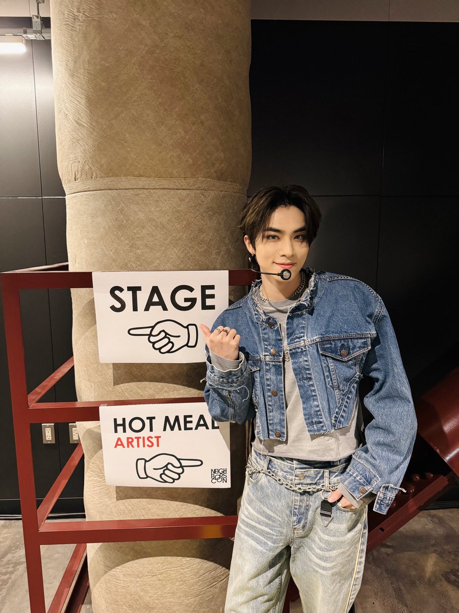 whyranoX2's tweet photo. HOT MEAL https://t.co/22MbSgkv85