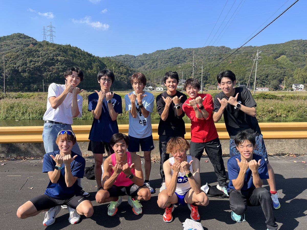 明日の中四国駅伝に中距離パートからは3名の選手が出走します。

2区:國森郁光(教育学部数学教育専修1年)
4区:山下直人(経済学部経済本科3年)
6区:古庄彪真(工学部応用化学科3年)

応援よろしくお願いします！！！