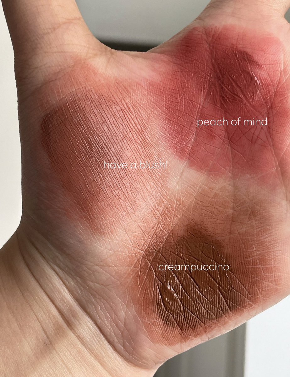 kalian pernah gak ngerasa shade make-up gak cocok di wajah kalian padahal kalian suka warna nya? coba ambil test personal color deh, aku habis ambil test di webnya wardah

ternyata hasil dari testnya sesuai sama makeup yang lagi sering aku pakai. aku kasih tau caranya dibawah 👇🏻