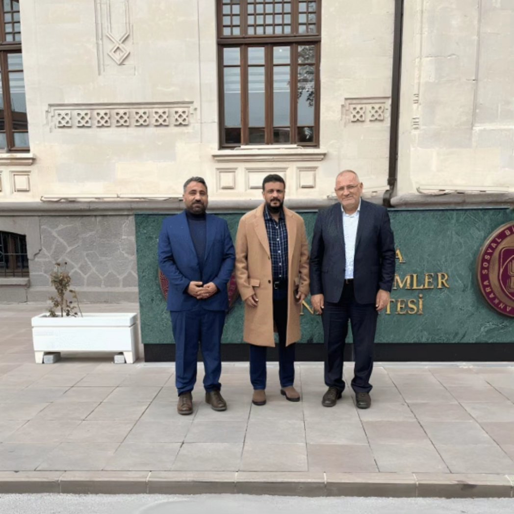 AsbuYdyo's tweet photo. Merkezi Suudi Arabistan’da bulunan Kral Selman Uluslararası Arapça Dil Akademisi temsilcisi Dr. Saleh Alzahrani Üniversitemize ziyarette bulundu. 

Yabancı Diller Yüksekokulu Müdürü Doç. Dr. Hakan Demiröz tarafından karşılanan akademi temsilcisi MAYEM binasını ziyaret etti. https://t.co/QLt7chI5aY