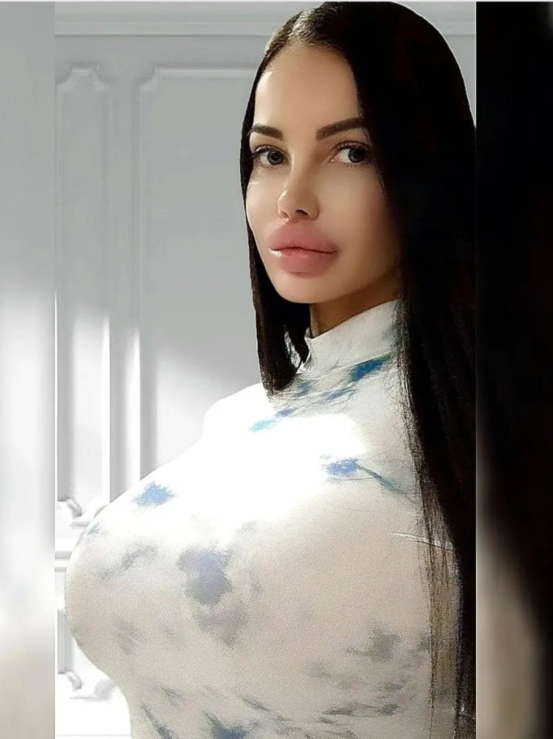 erimegann's tweet photo. 👸 #LinkInBio #cute #bimbo #Slovakia #woman https://t.co/kTpSkDopkm