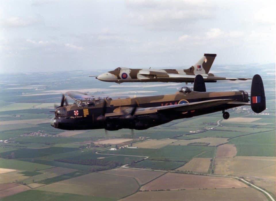There are just 11 years between the first flights of these two aircraft, the Avro Lancaster in 1941 &amp; Avro Vulcan in 1952.

What makes it more incredible is that they were designed by the same man, Mr Roy Chadwick (1893-1947). #Griffin. 🤜🏻🇬🇧🤛🏻
