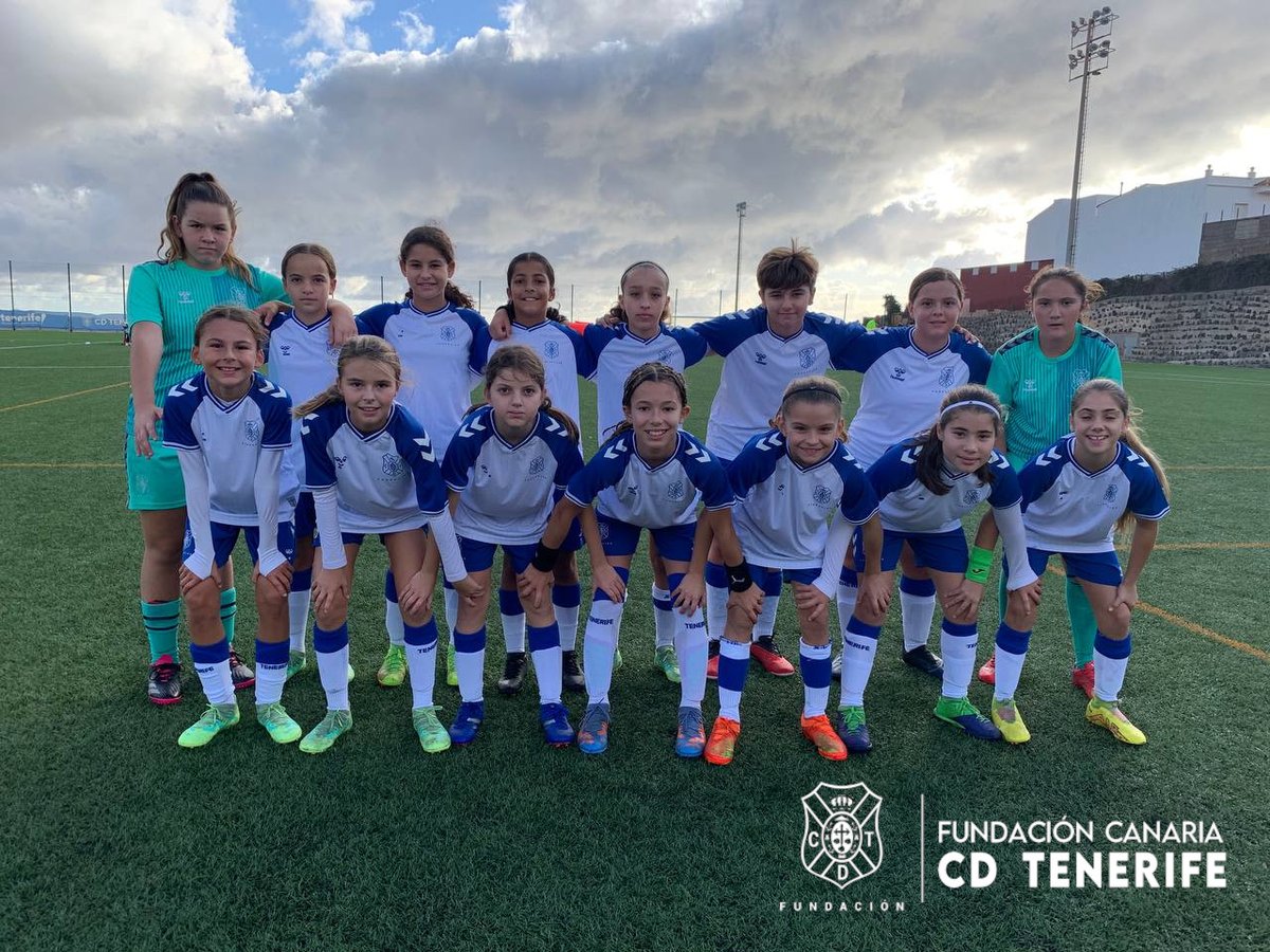 CDTFundacion's tweet photo. Victoria en la jornada inaugural de la #PrimeraCategoría para el equipo #blanquiazul ⚪️🔵.

#AlevínFemenino 5⃣ - 3⃣ #EMFCandelaria

👟⚽️ Leire Hernández, Laia, Martina, Leire Lorenzo y Gema.

#FundaciónCDT @CDTOficial @CdtCantera #YoSoyElTenerife https://t.co/A3MPXRZWu1