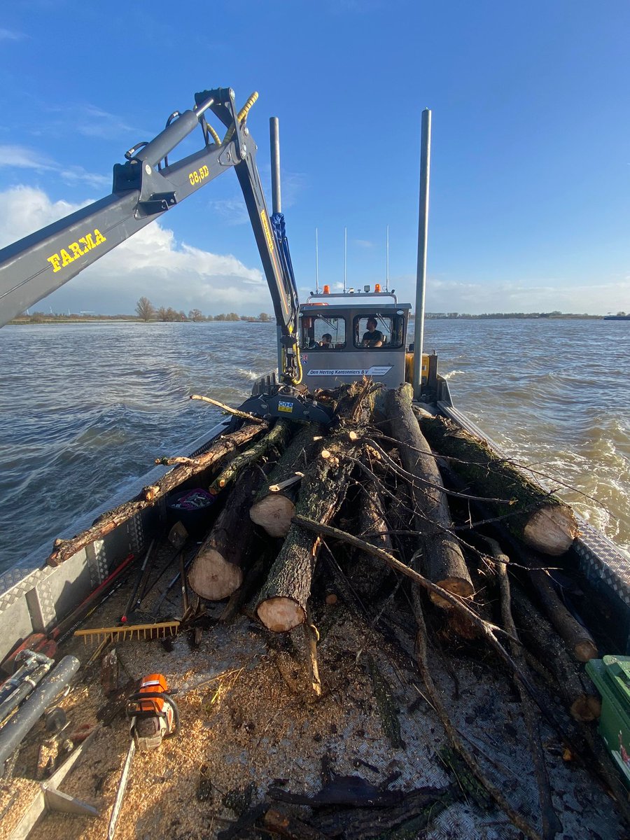 Verkeersleider Rolph tweet media