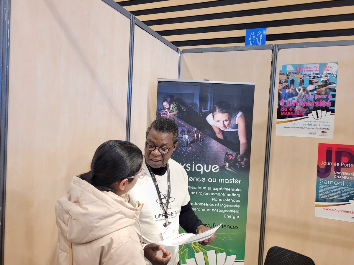 Du monde aux différents stands de l'UFR SEN
#etudesuperieures #enseignements #sciences 
<a href="/universitereims/">Université de Reims Champagne-Ardenne</a>
<a href="/studyrama/">Studyrama</a>