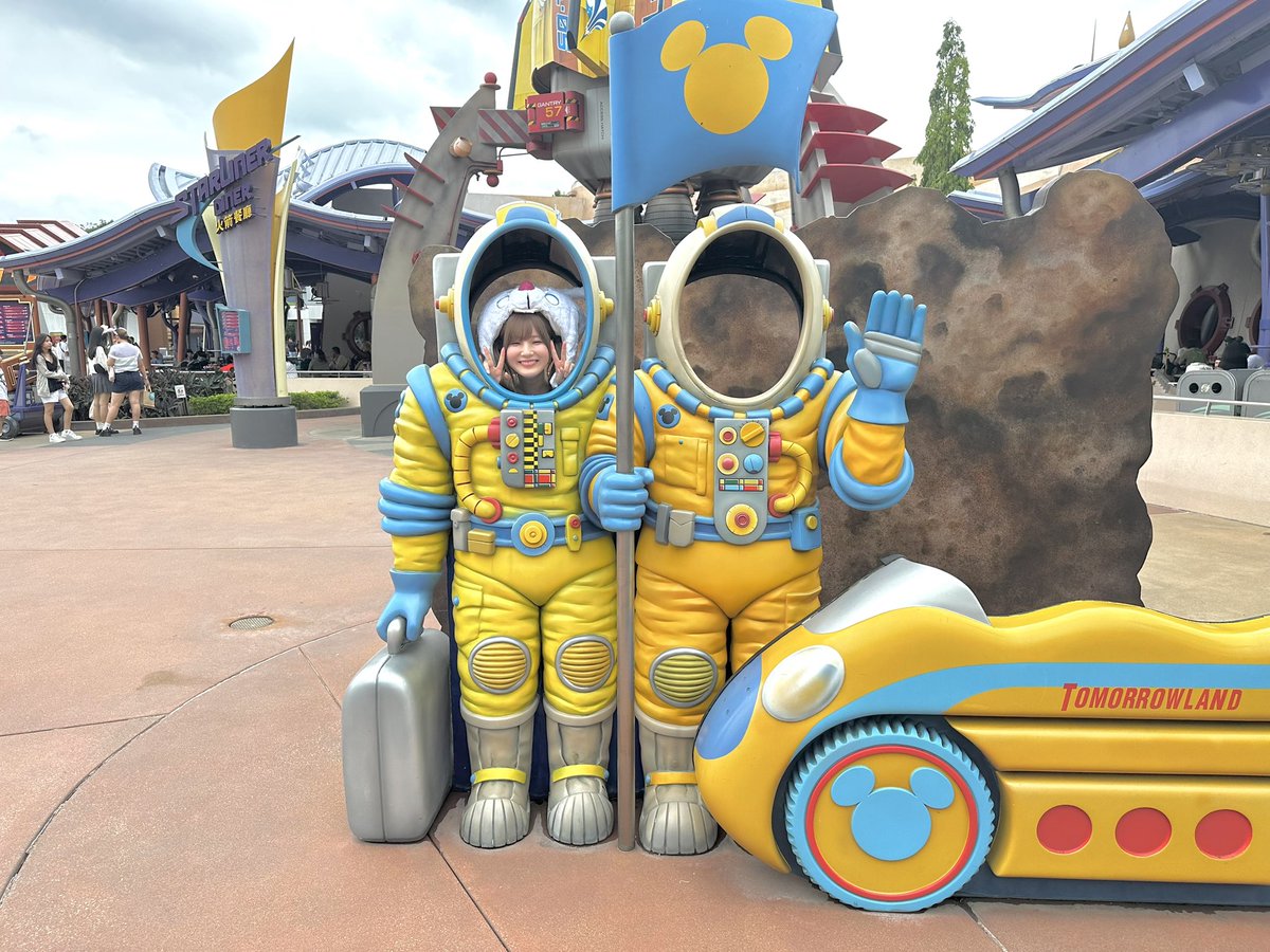 kasu_ps's tweet photo. ディズニーの未公開写真🚕 https://t.co/k3DjBiAhCT