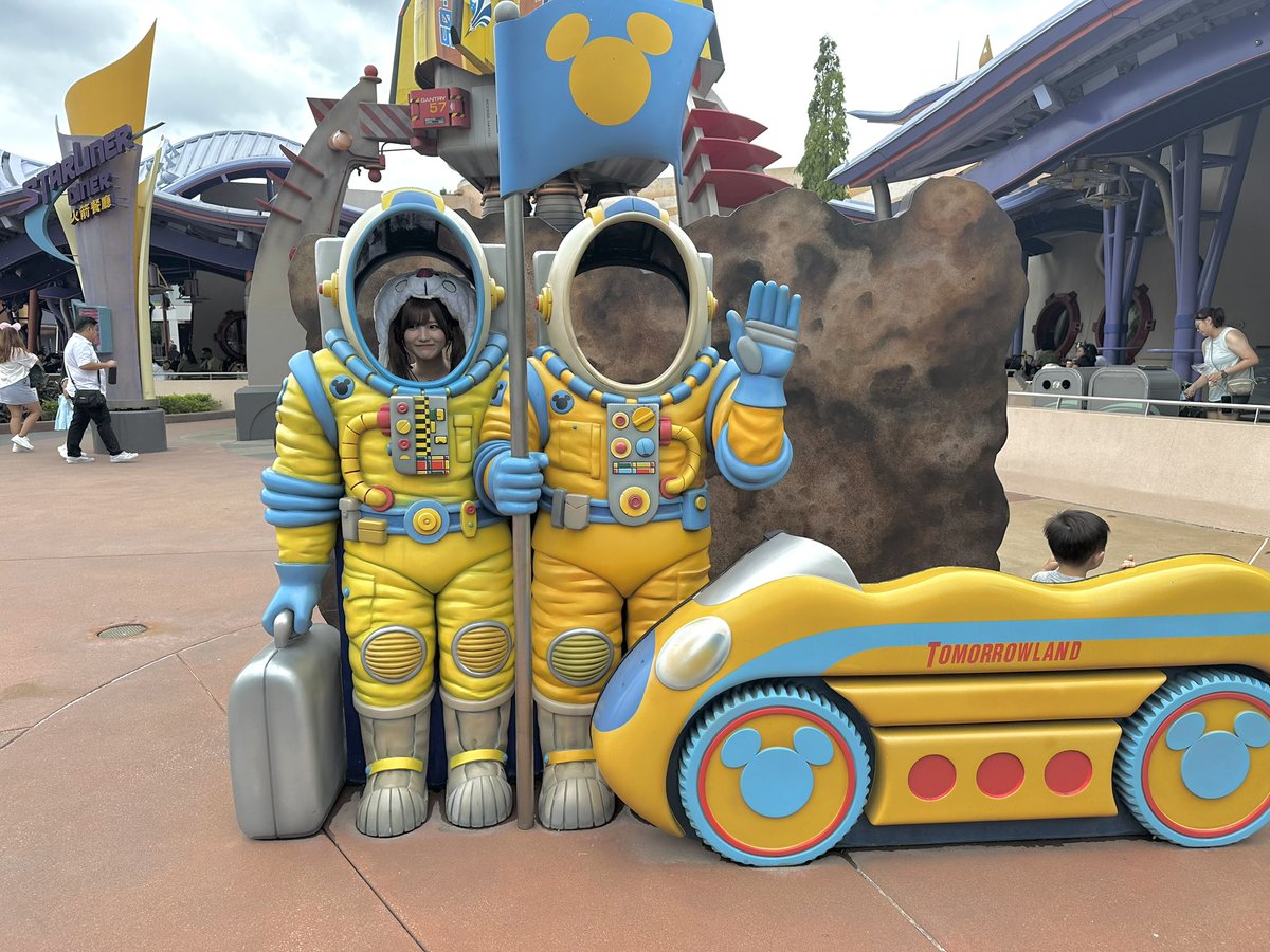 kasu_ps's tweet photo. ディズニーの未公開写真🚕 https://t.co/k3DjBiAhCT