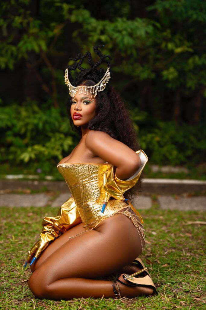 RotateMag's tweet photo. Jamaican rising star Monifa Goss (@itsmonifa1) has made her name crafting uplifting dancehall pop around stunning vocals. Her debut EP release entitled Eve  https://t.co/BTIjqBQ4eJ https://t.co/5YIn5JpeFH