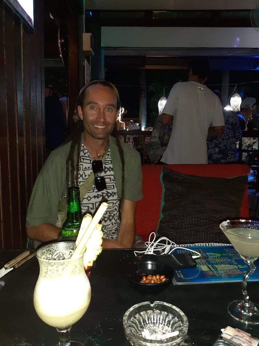 Alien Ape € Julian Howearth tweet media