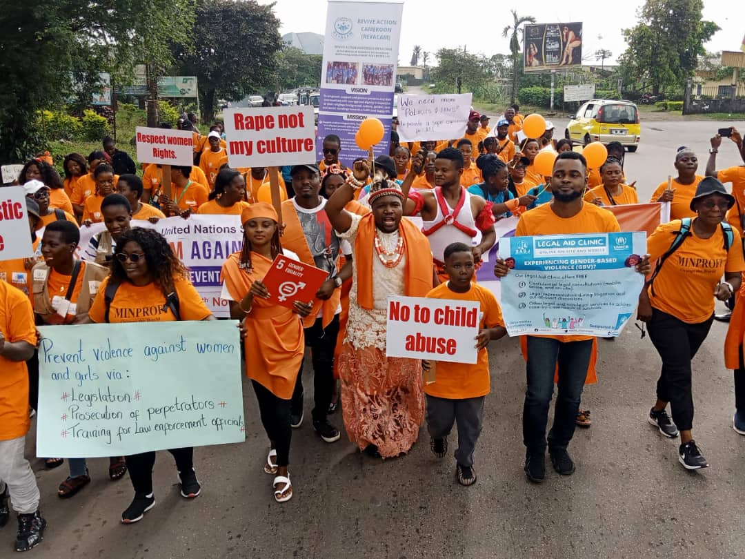 RAGJ_Cameroon's tweet photo. Here we are ready, set and acting now.
Together, we will achieve this. #EndGBV
#InvestInEducation, #16Days, #NoExcuse, #ActNow #16daysofactivism #StopGBV #InvestInEducation #LegalAid #RAGJ https://t.co/uZ4WCPKWWY