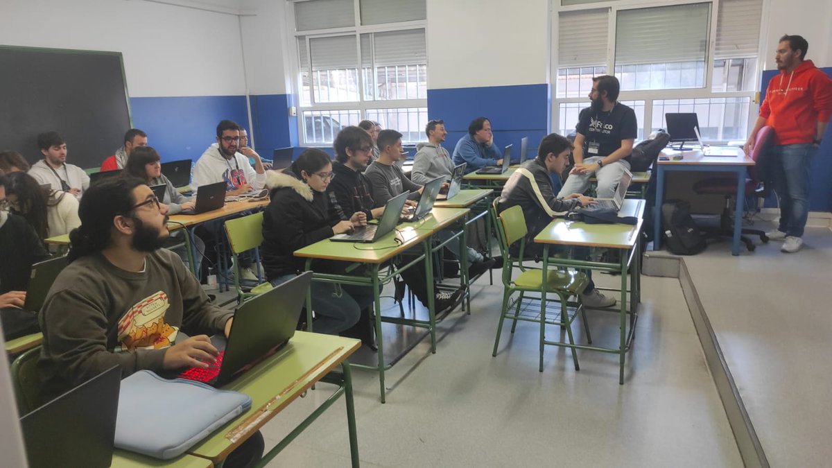 secadm1n's tweet image. Taller: Falco 101 -Detecting threats in real time por parte de @vjjmiras @MiguelHzBz 
#secadmin #ciberseguridad