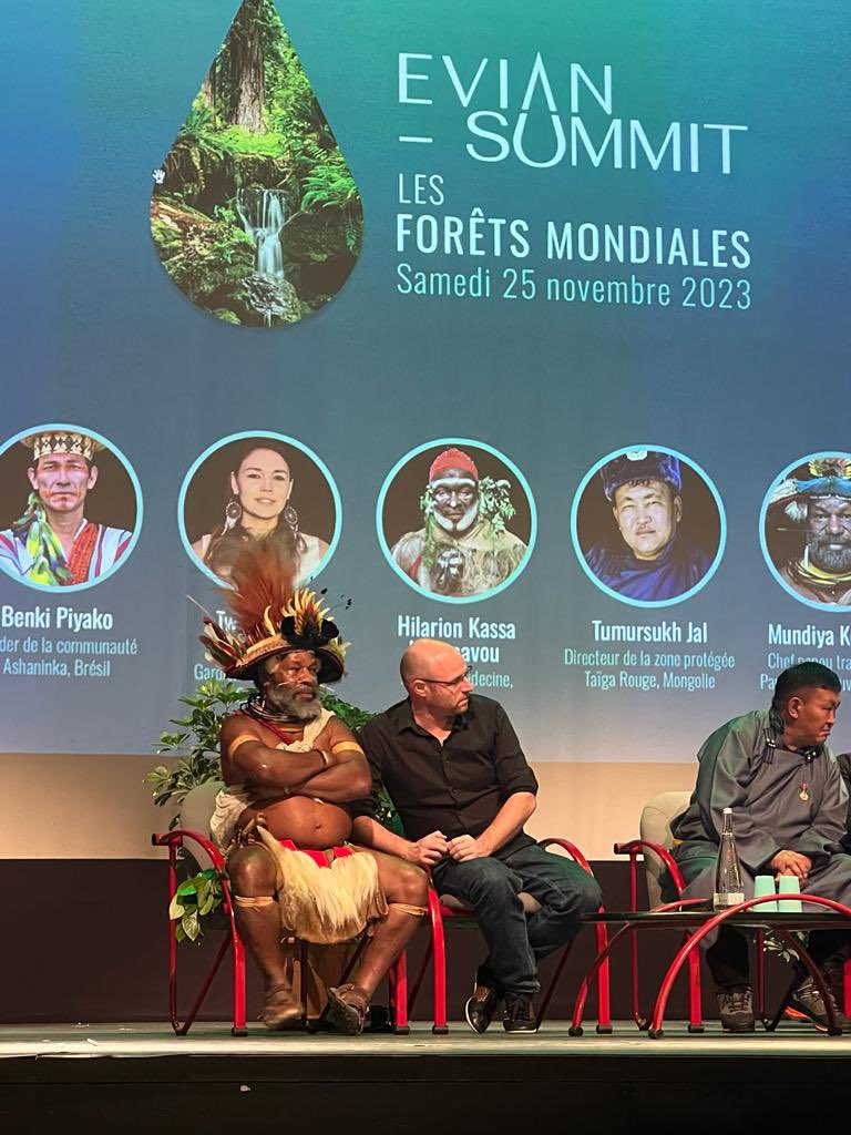 #SavoieMontBlanc est heureuse d’être partenaire du Evian Summit, le nouveau RDV des acteurs engagés pour un monde durable 🌍🍃, qui se tient ce WE à Evian. Une 1ère édition sous le thème de la forêt, avec la présence exceptionnelle des Gardiens de la Forêt. @EvianTourisme