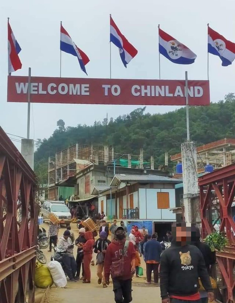 ElinaCHO8's tweet photo. India-Myanmar border gate was successfully taken over by Chin Revolutionary Forces and the sign board "REPUBLIC OF THE UNION OF MYANMAR" was removed and replaced with "WELCOME TO CHINLAND" at #Rikhawdar, #Phalam township, #Chin state.
#2023Nov25Coup #WhatsHappeningInMyanmar https://t.co/5uBq847tG3