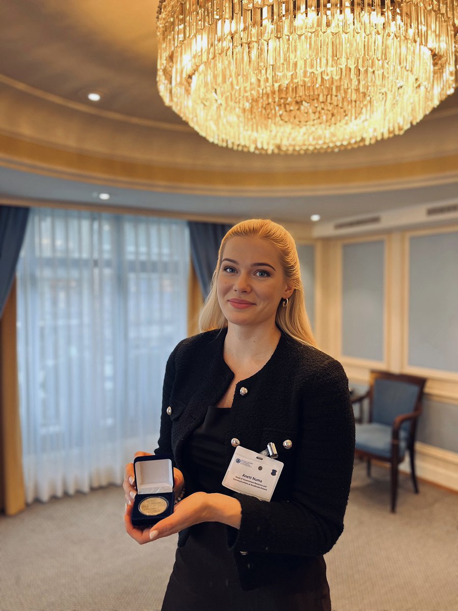 Anett Numa tweet media