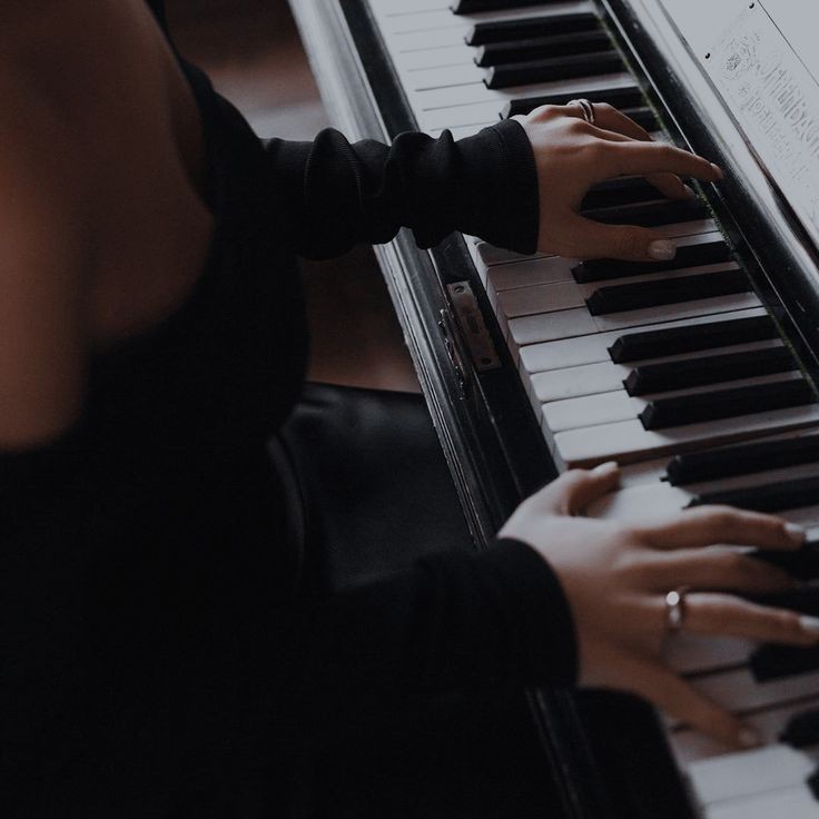 ওㅤ

　　　ㅤ𝓐strid 𝓐nderssonㅤ

　Cᴀɴᴛᴀɴᴛᴇ • Iɴᴛᴇɴᴛᴏ ᴅᴇ ᴘɪᴀɴɪsᴛᴀ • Bʀᴏᴀᴅᴡᴀʏ ᴀᴄᴛʀᴇss ᴡᴀɴɴᴀʙᴇ • 　

                       #Freerolㅤ      ㅤ