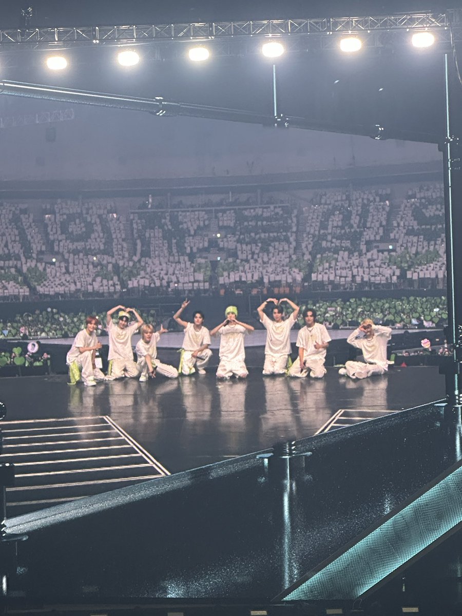nunanunak's tweet photo. 시즈니의 자부심 우리칠 https://t.co/Bk7GaT3uTo
