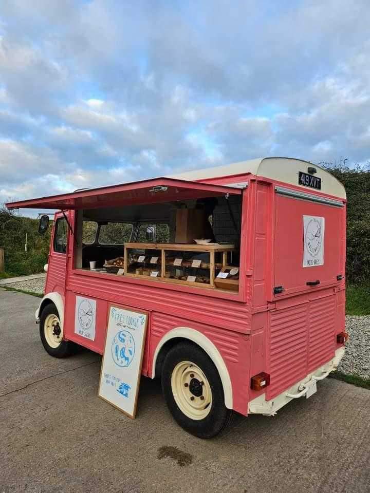 UkEnchantment's tweet photo. Joining us tomorrow! The Magic Whisk 
Indoors with coffee and crepes trailers you’ll find some rather scrumptious treats #royalcornwalleventscentre #shopping #supportlocal #cornishfoodlover #lovecornwall https://t.co/xYGTg26fpH