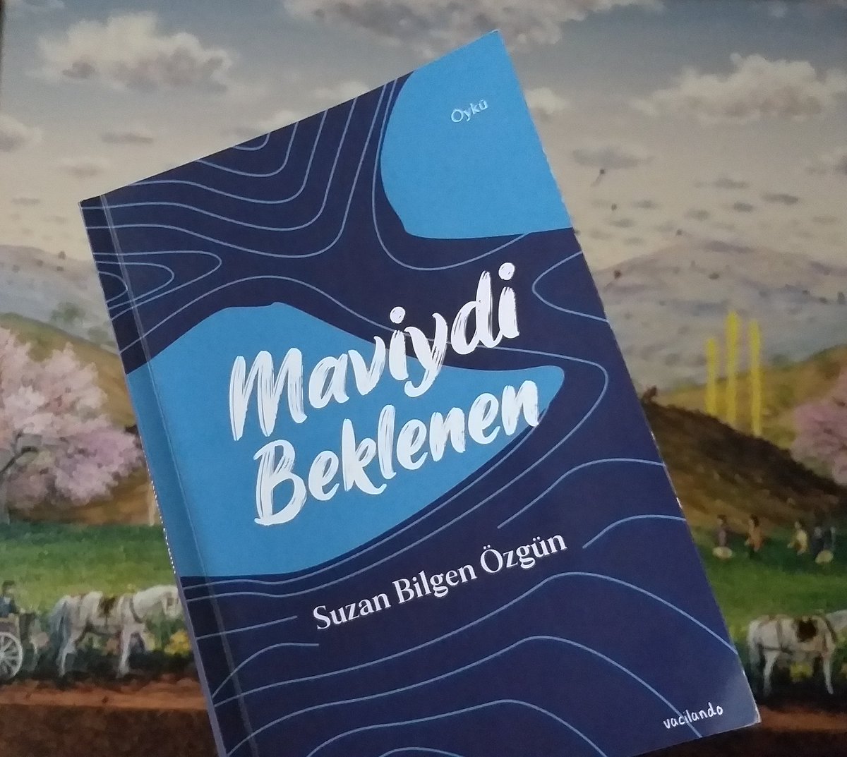 "Maviydi Beklenen"... Bugünkü yol arkadaşım. <a href="/sozguns/">Suzan Bilgen Özgün</a> öyküleri. Maviliği daim olsun;)