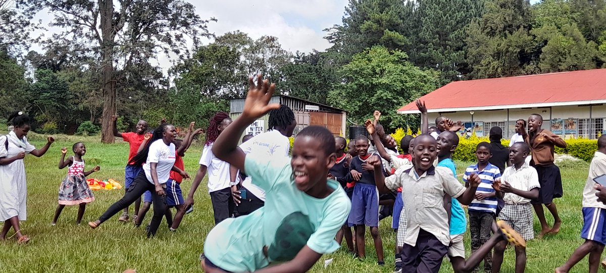 ImarishaDadaa's tweet image. At the play ground, everyone is equal and express feelings of every way possible, @ISA_Youth 
#WeGotGame #CommunityFestival 
#DadaVoices 
#16DaysOfActivism 
#OrangeTheWorld