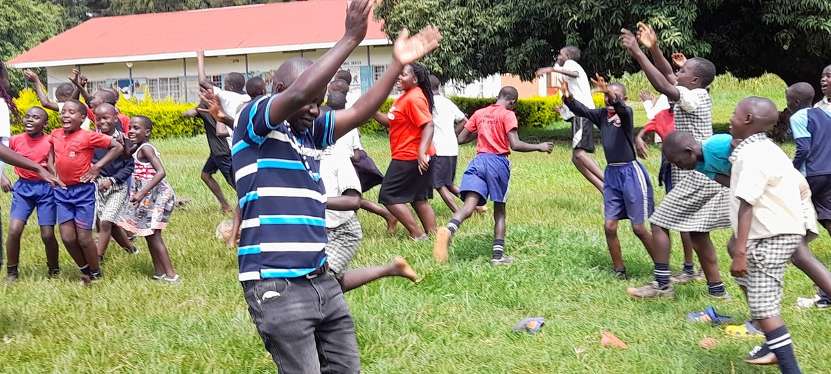 ImarishaDadaa's tweet image. At the play ground, everyone is equal and express feelings of every way possible, @ISA_Youth 
#WeGotGame #CommunityFestival 
#DadaVoices 
#16DaysOfActivism 
#OrangeTheWorld