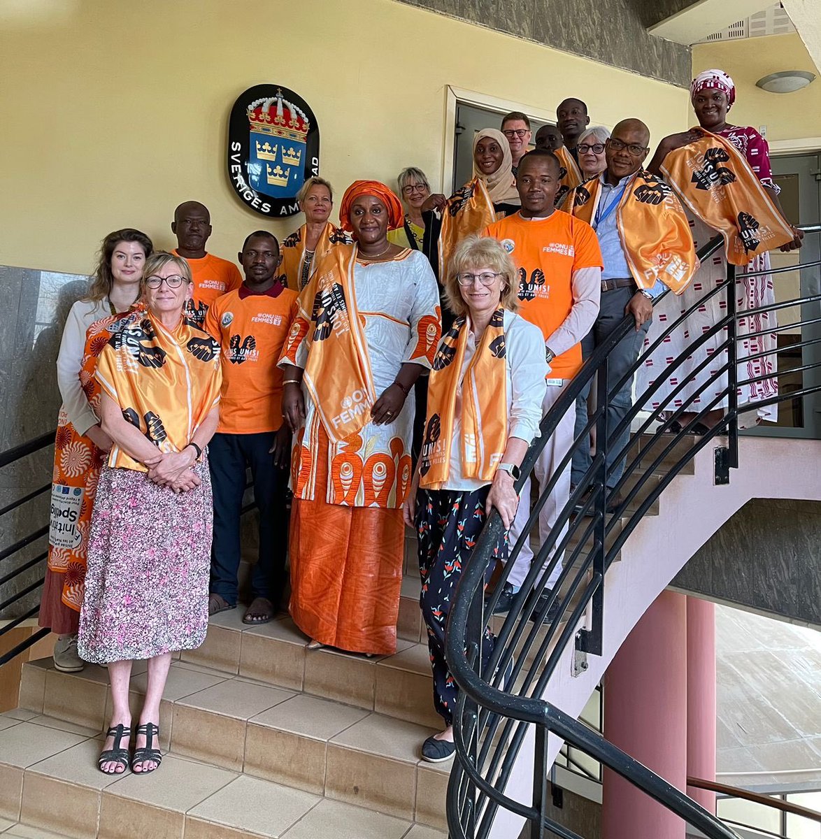 📢🟠🟧 C'est le début des "16 jours d'activisme contre les violences basées sur le genre" !

👏🏻 Ensemble, faisons entendre nos voix pour un monde sans violence.
#SuèdecontreVBG #16Jours #Pasdexcuse #ÉgalitéEnAction #StopVBG