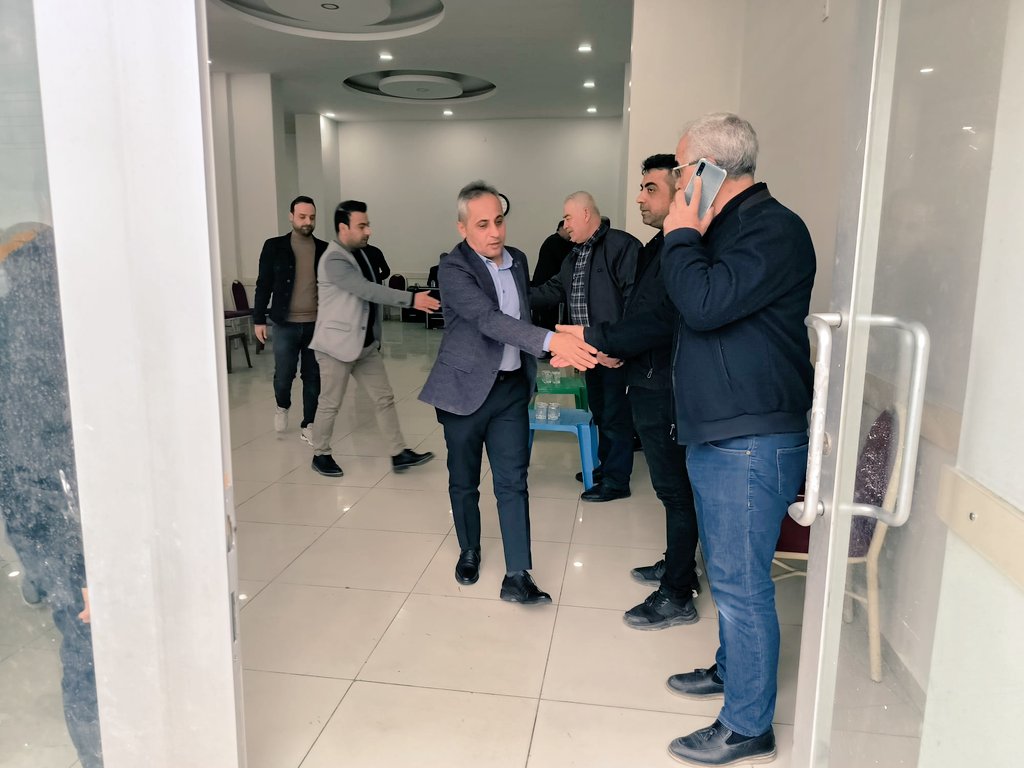 İl Başkanımız Sn.kadir Kerimoğlu ve il Yönetimi ile Mardin Artuklu'da Avuk
Ailesine taziye ziyaretinde bulundular.
Merhumeye Allah'tan rahmet Yakınlarına başsağlığı  diliyoruz.