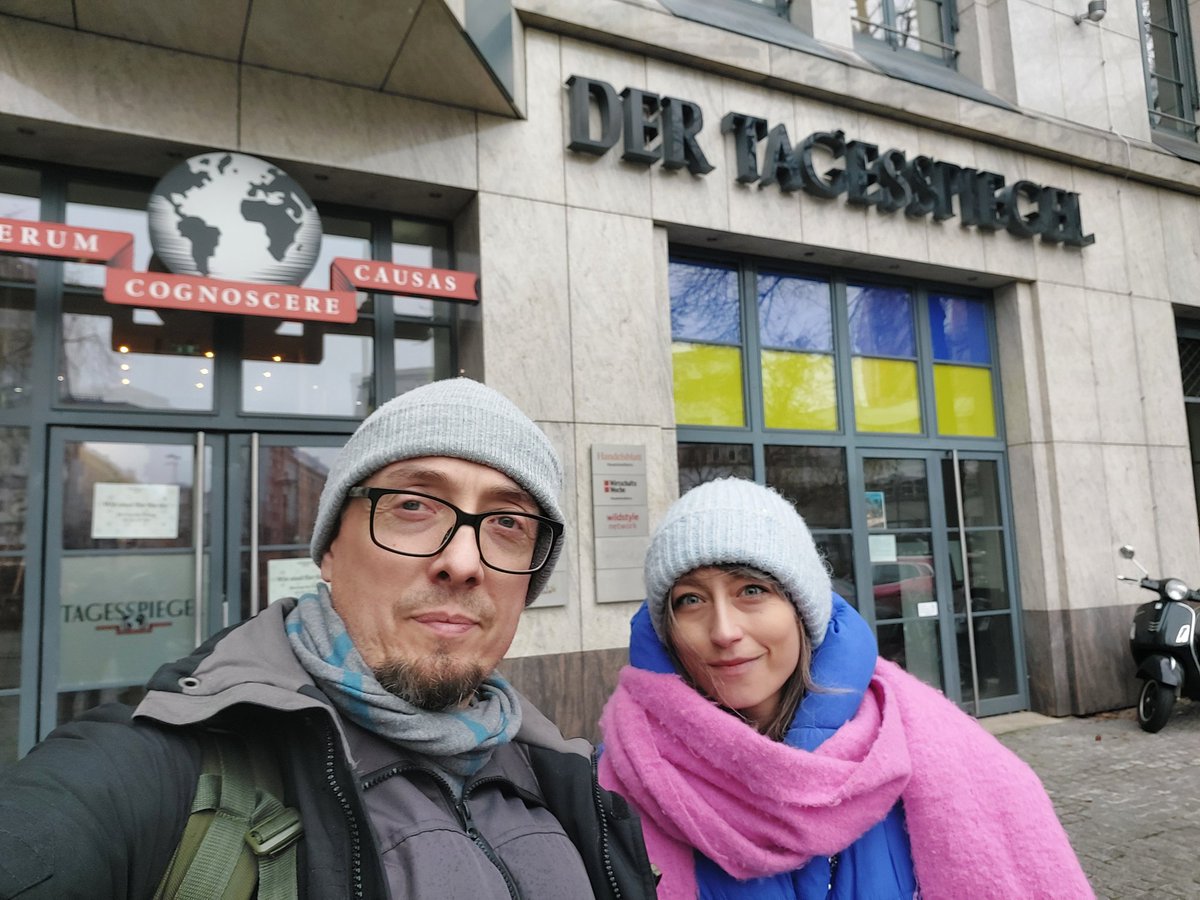 dominikuhlig's tweet photo. Land ownership workshops of @UrbanJnetwork at @Tagesspiegel office with @katkorz, #dataviz master of @BIQdata.

Gastarbeiterzy z Polski pozdrawiają uchodźców @romanimielski i @Bart_Wielinski. https://t.co/gqB04pxozc