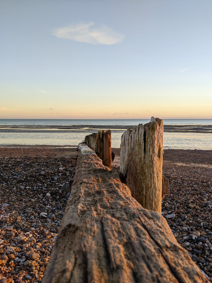 MarkGuy1's tweet photo. #Climping Beach https://t.co/ihA9BpgPhl